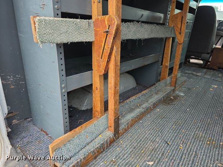 image for item EF3712 1997 Ford Econoline E250 van