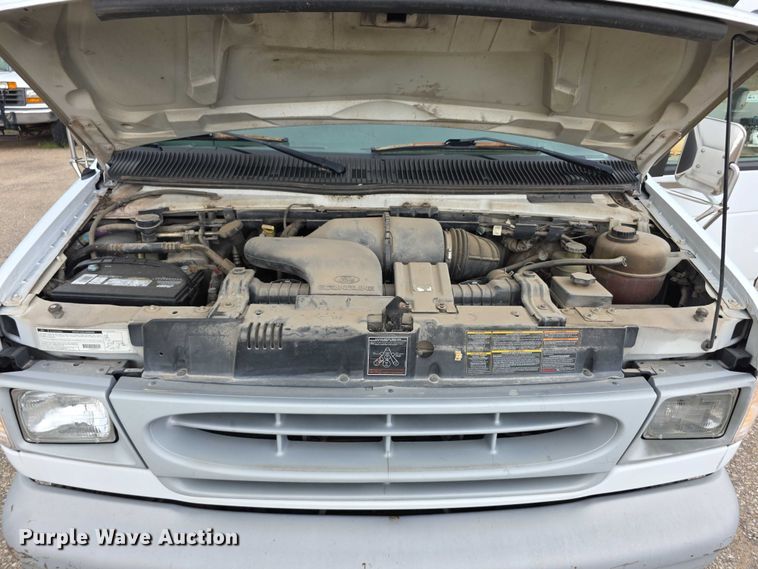 image for item EF3712 1997 Ford Econoline E250 van