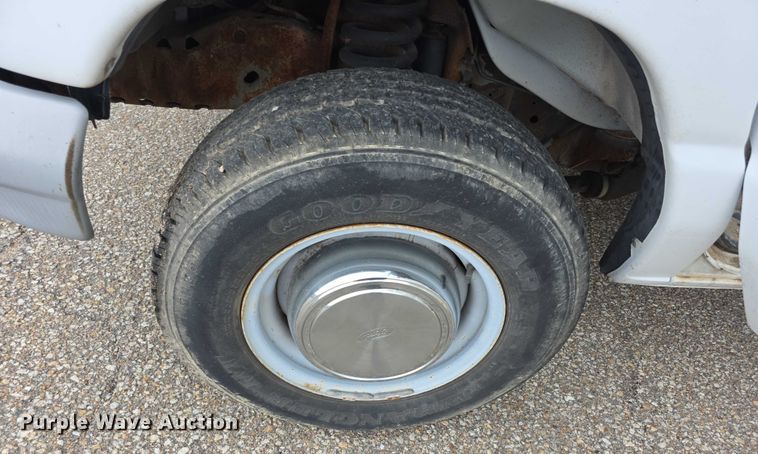 image for item EF3712 1997 Ford Econoline E250 van