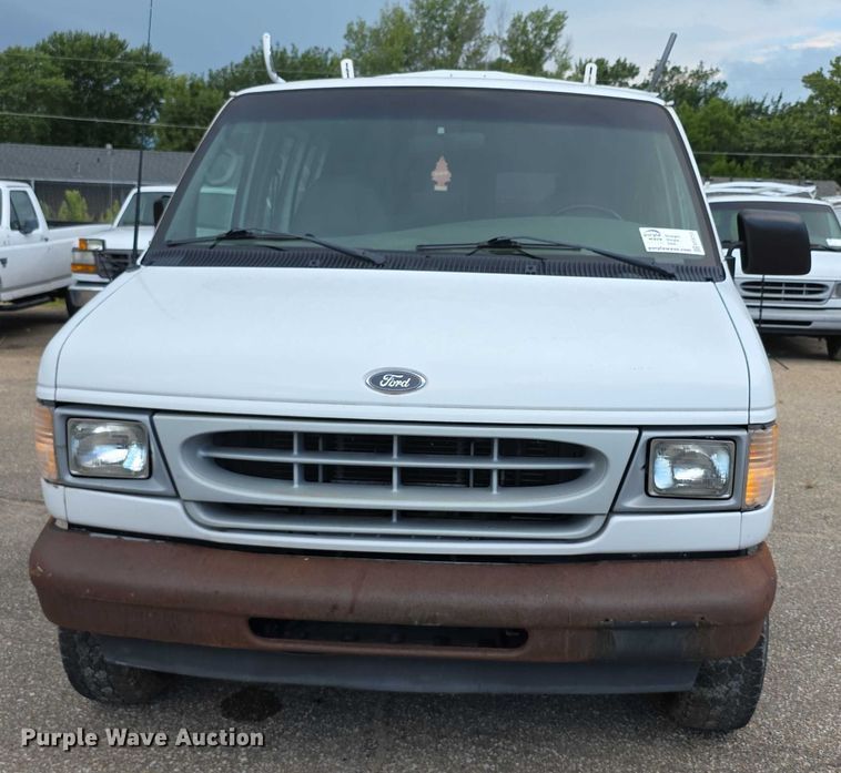 image for item EF3713 2001 Ford Econoline E250 van
