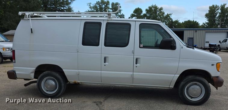 image for item EF3713 2001 Ford Econoline E250 van