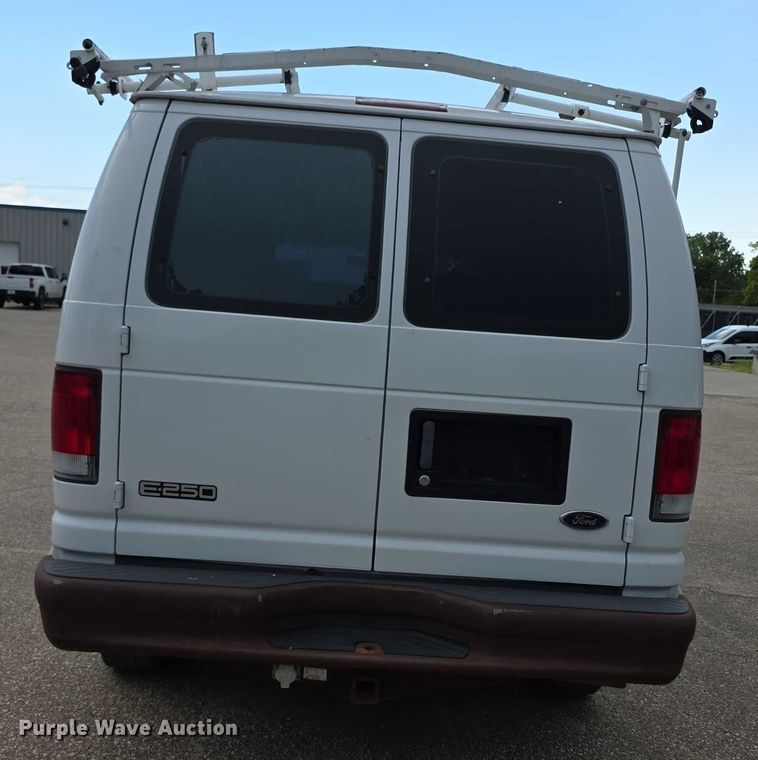 image for item EF3713 2001 Ford Econoline E250 van