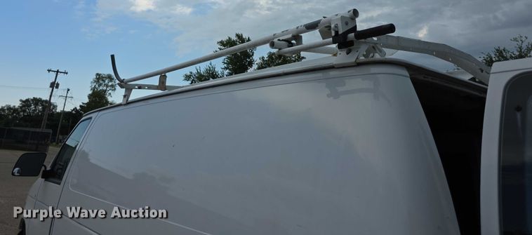 image for item EF3713 2001 Ford Econoline E250 van