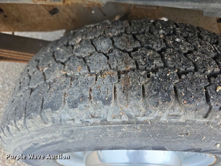 image for item EF3713 2001 Ford Econoline E250 van