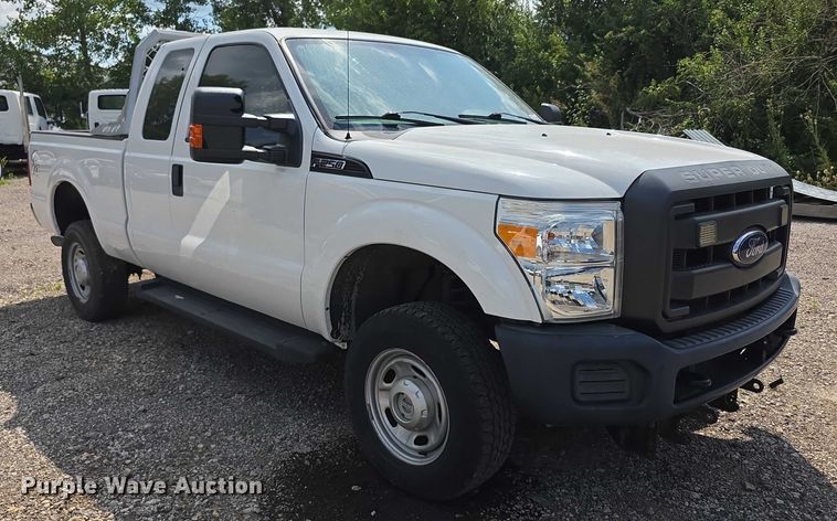 image for item EF3750 2016 Ford F250 Super Duty SuperCab pickup truck