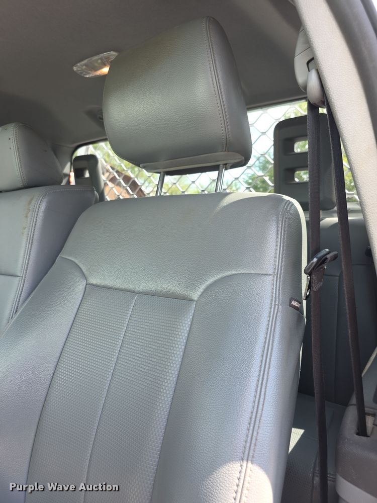 image for item EF3750 2016 Ford F250 Super Duty SuperCab pickup truck