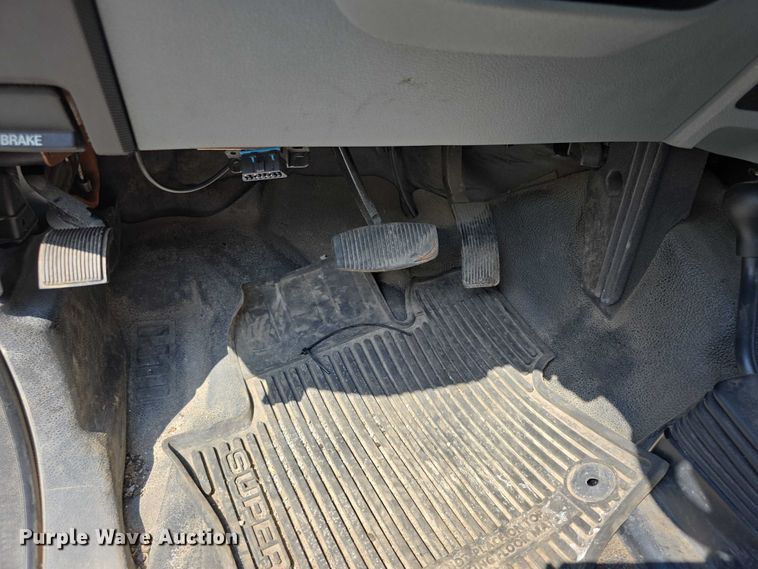 image for item EF3750 2016 Ford F250 Super Duty SuperCab pickup truck