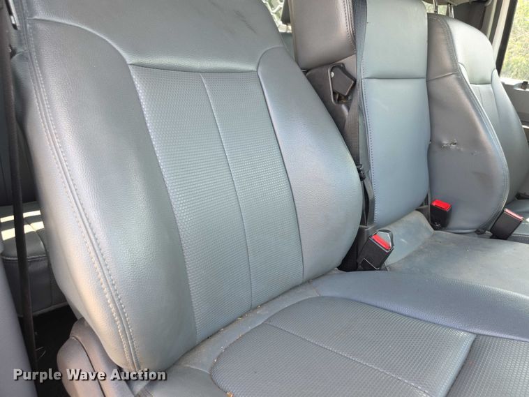 image for item EF3750 2016 Ford F250 Super Duty SuperCab pickup truck