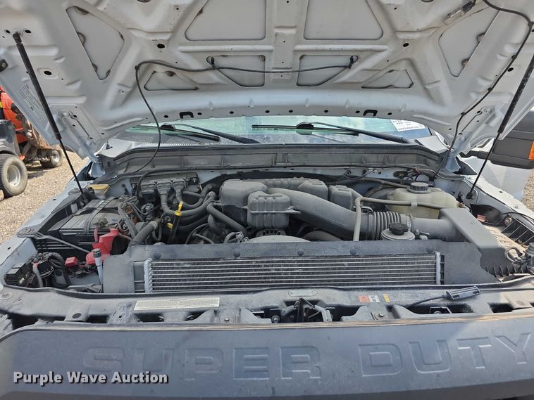 image for item EF3750 2016 Ford F250 Super Duty SuperCab pickup truck