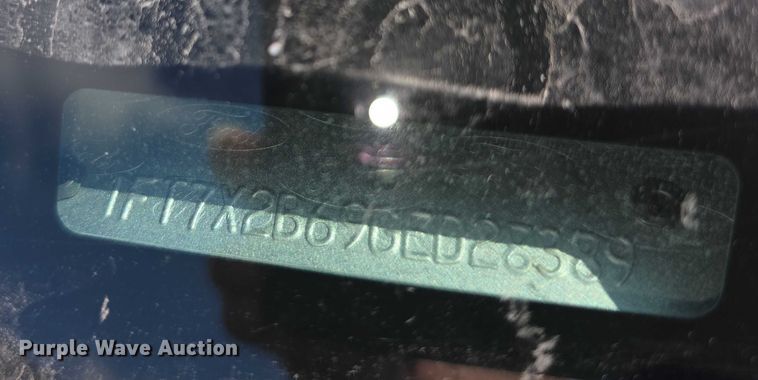 image for item EF3750 2016 Ford F250 Super Duty SuperCab pickup truck