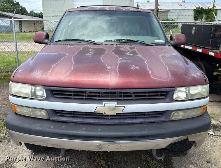 image for item EJ4742 2002 Chevrolet Tahoe SUV