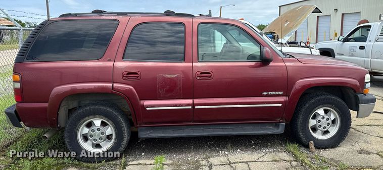 image for item EJ4742 2002 Chevrolet Tahoe SUV