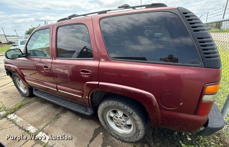 image for item EJ4742 2002 Chevrolet Tahoe SUV