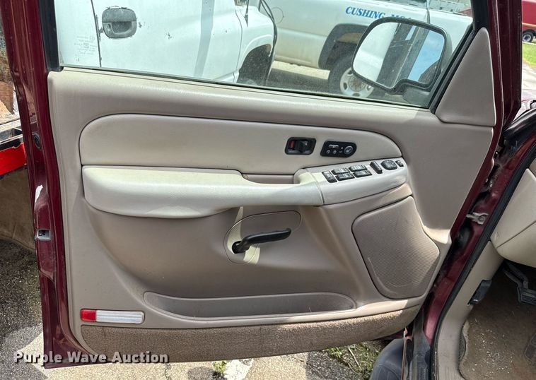 image for item EJ4742 2002 Chevrolet Tahoe SUV