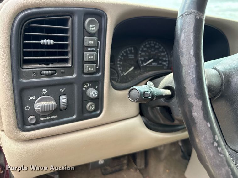 image for item EJ4742 2002 Chevrolet Tahoe SUV