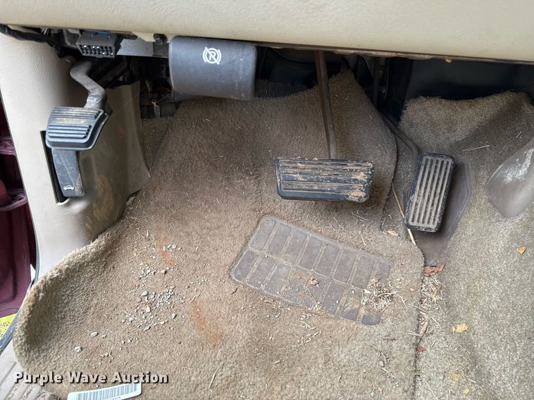 image for item EJ4742 2002 Chevrolet Tahoe SUV