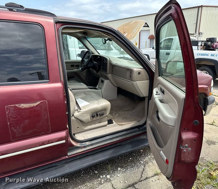 image for item EJ4742 2002 Chevrolet Tahoe SUV