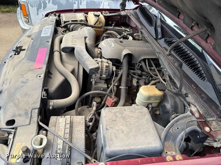 image for item EJ4742 2002 Chevrolet Tahoe SUV