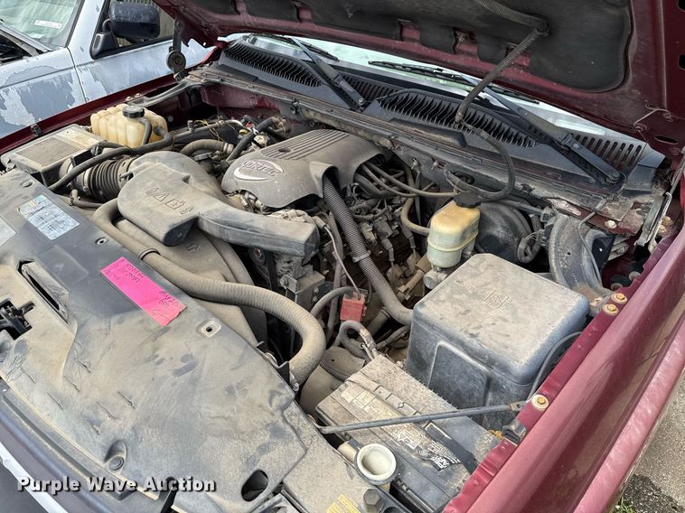 image for item EJ4742 2002 Chevrolet Tahoe SUV