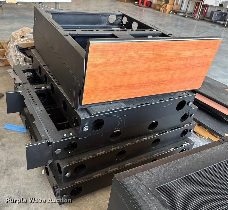 image for item EJ7639 Desk