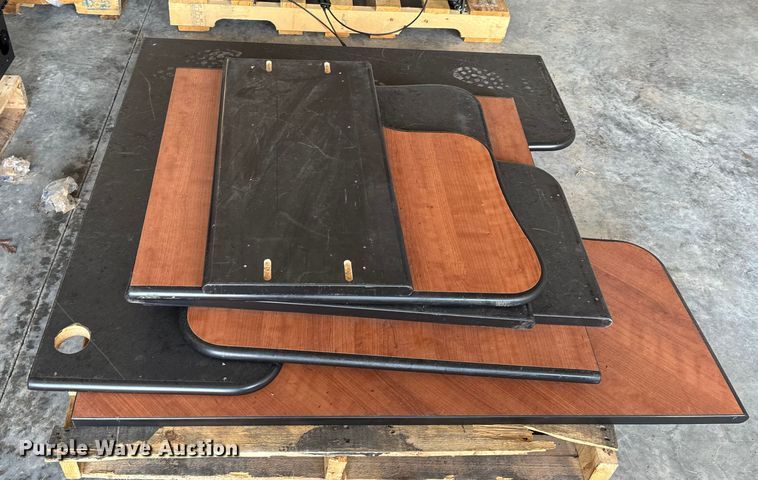 image for item EJ7639 Desk