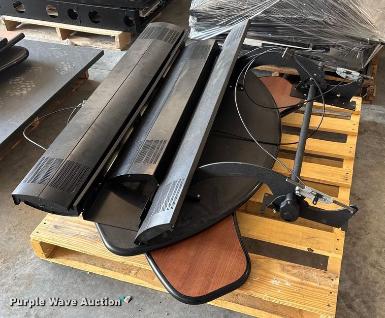 image for item EJ7639 Desk