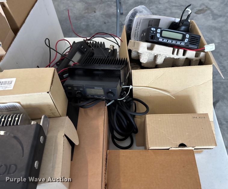 image for item EJ7641 Radios