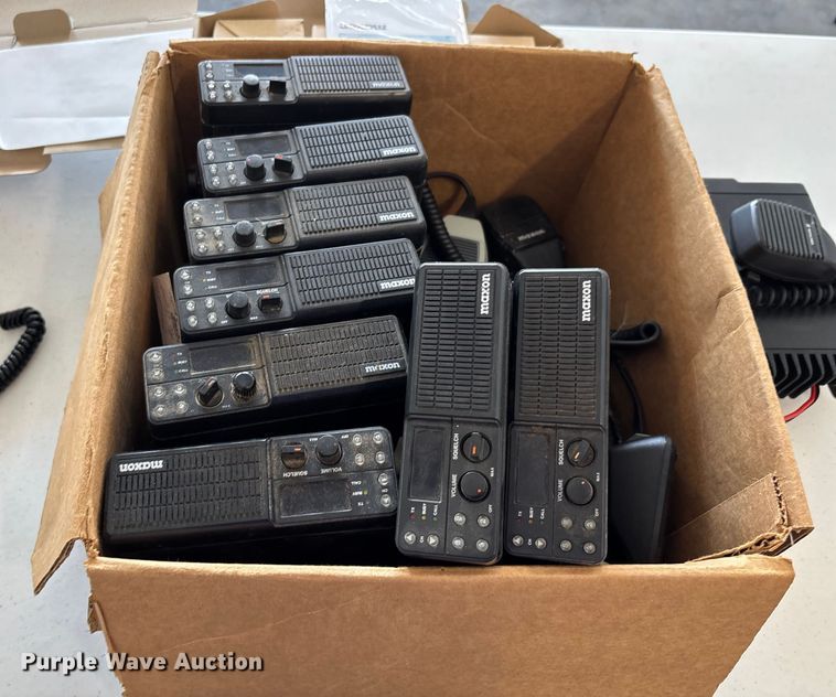 image for item EJ7641 Radios