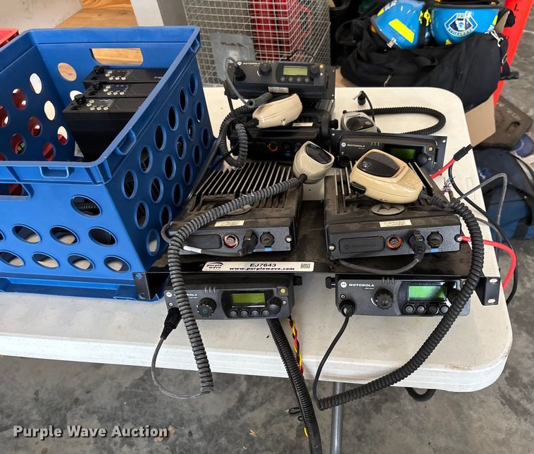 image for item EJ7643 Radios