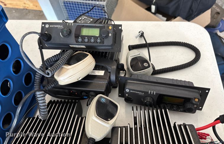 image for item EJ7643 Radios