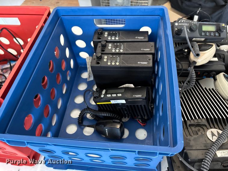 image for item EJ7643 Radios