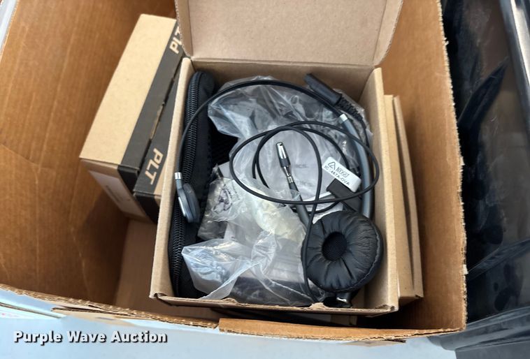 image for item EJ7643 Radios