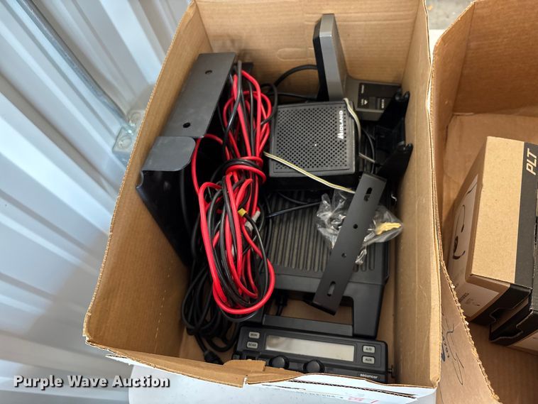 image for item EJ7643 Radios