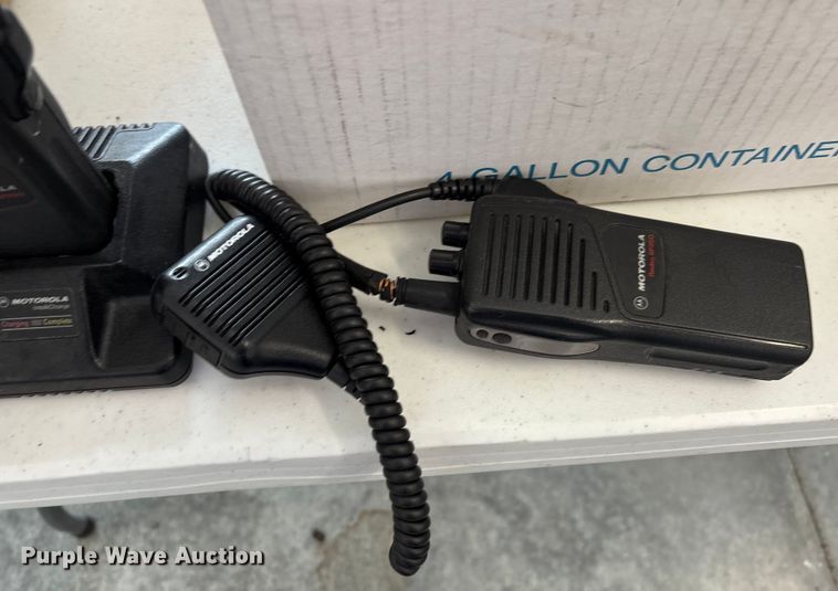 image for item EJ7643 Radios