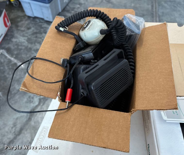 image for item EJ7643 Radios