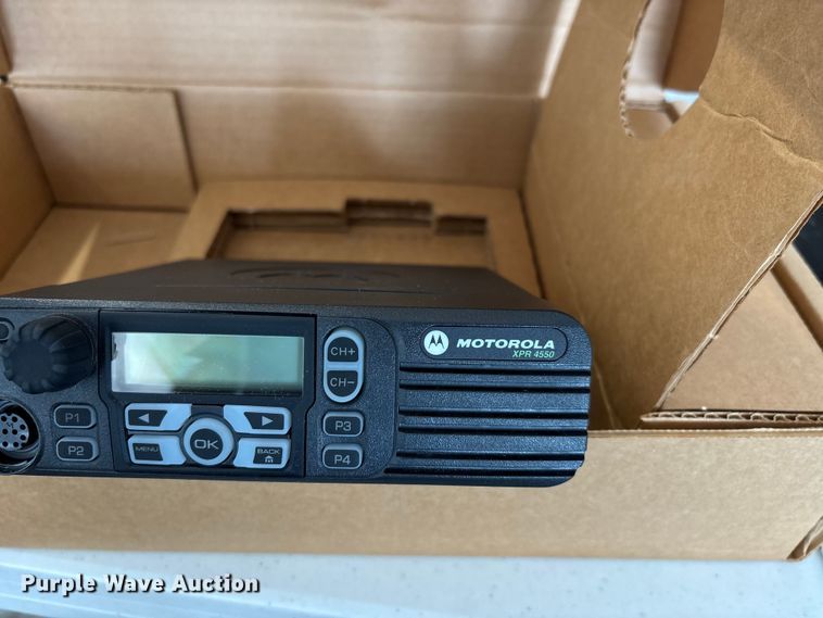 image for item EJ7643 Radios