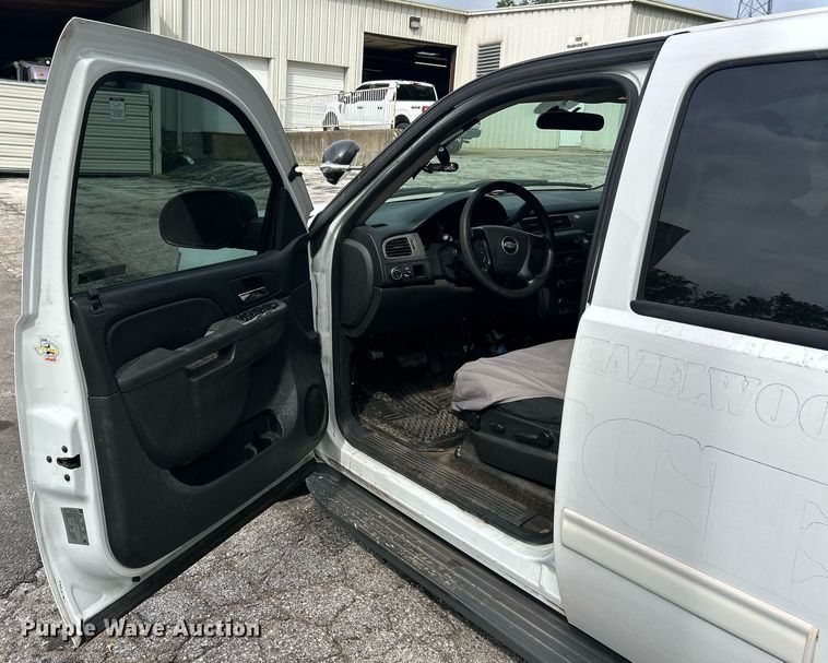 image for item EK8242 2013 Chevrolet Tahoe Police SUV