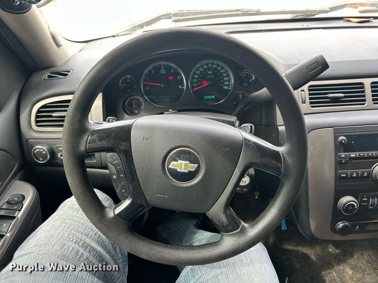 image for item EK8242 2013 Chevrolet Tahoe Police SUV