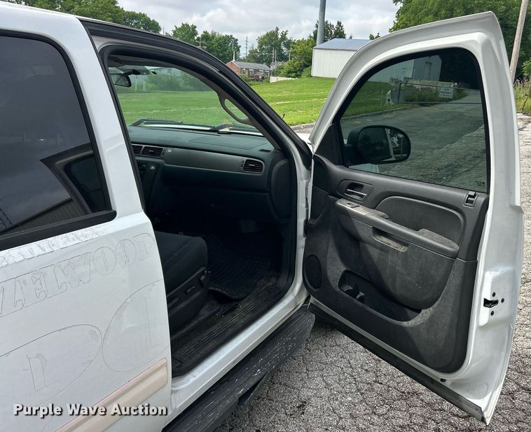 image for item EK8242 2013 Chevrolet Tahoe Police SUV