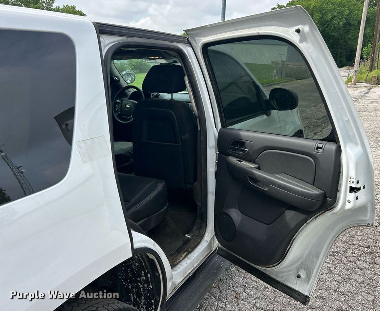 image for item EK8242 2013 Chevrolet Tahoe Police SUV