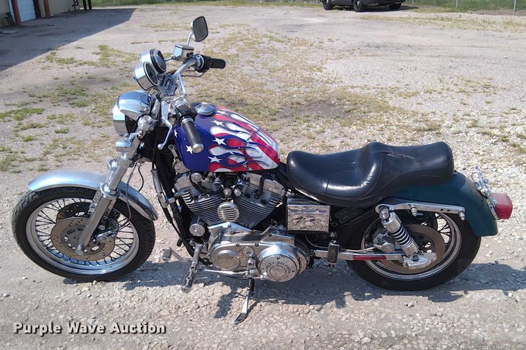 image for item EM8064 1995 Harley-Davidson Sportster XL883  motorcycle