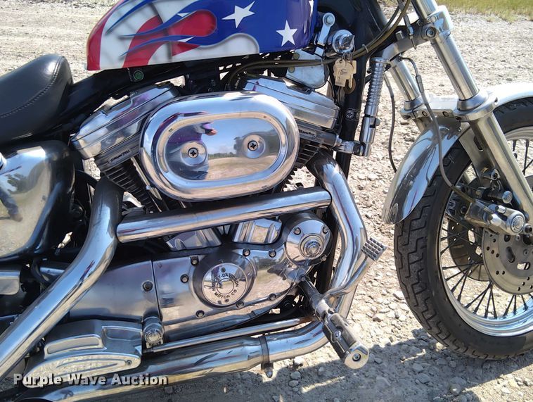 image for item EM8064 1995 Harley-Davidson Sportster XL883  motorcycle