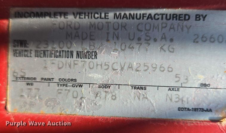 image for item EN8165 1982 Ford F700 bucket truck