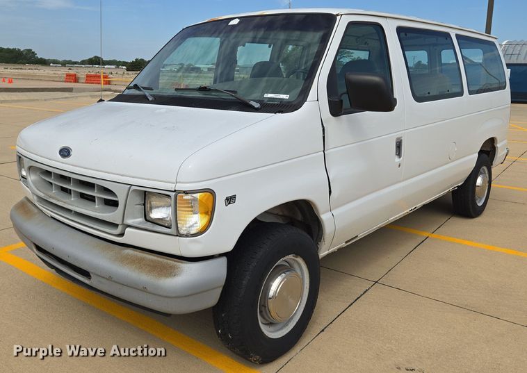 image for item EN8318 1998 Ford E250 van
