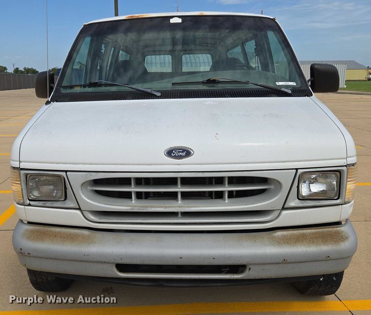image for item EN8318 1998 Ford E250 van