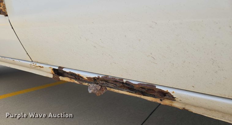 image for item EN8318 1998 Ford E250 van