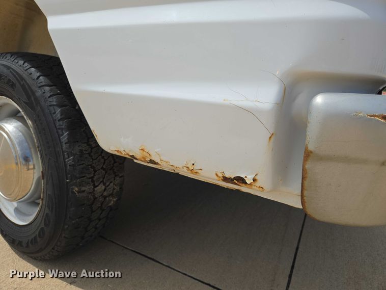 image for item EN8318 1998 Ford E250 van