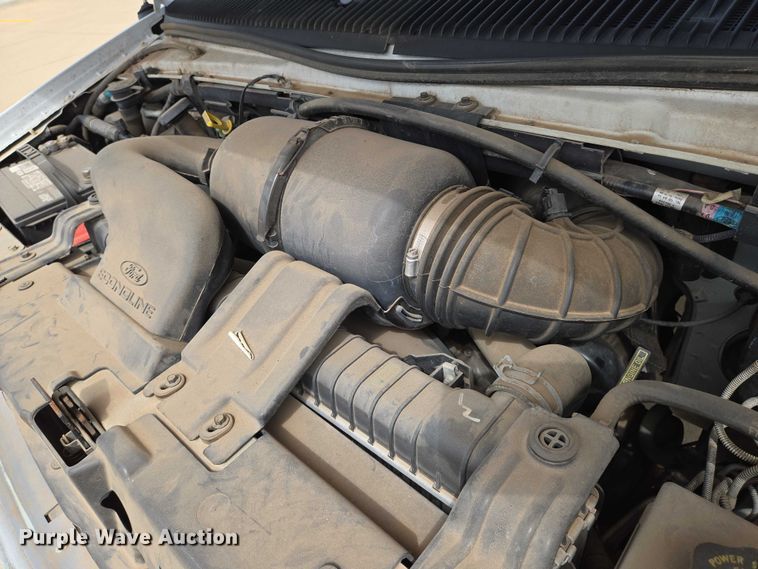 image for item EN8318 1998 Ford E250 van