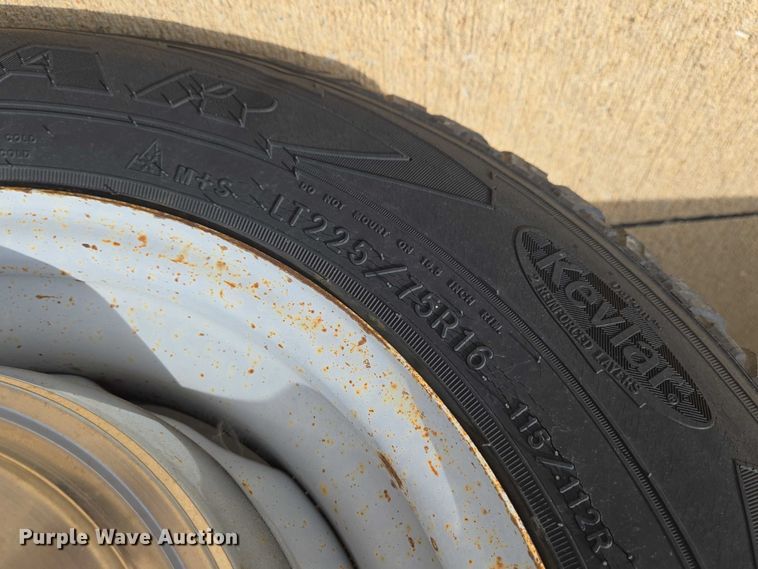 image for item EN8318 1998 Ford E250 van