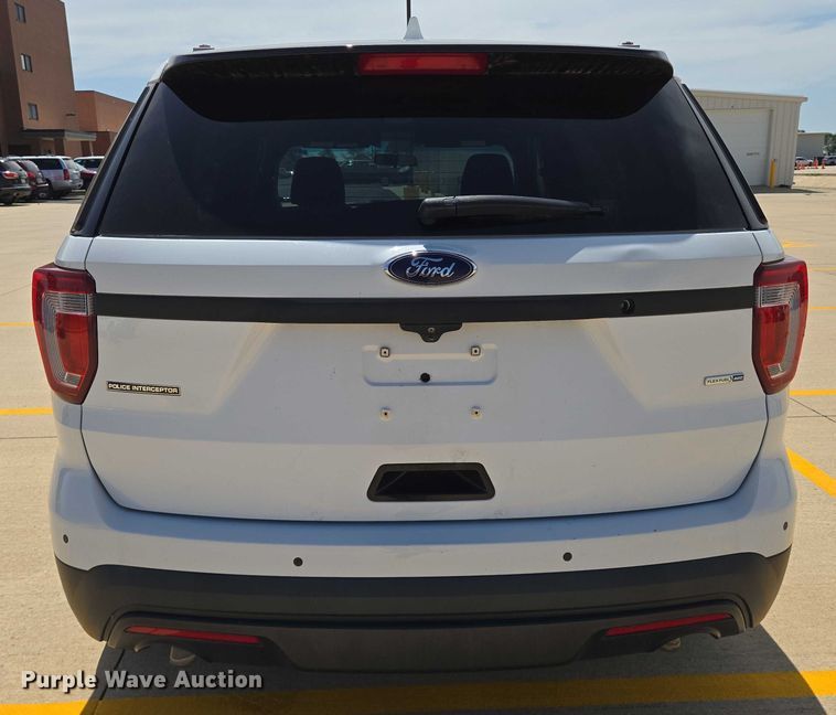 image for item EN8319 2017 Ford Explorer Police Interceptor SUV